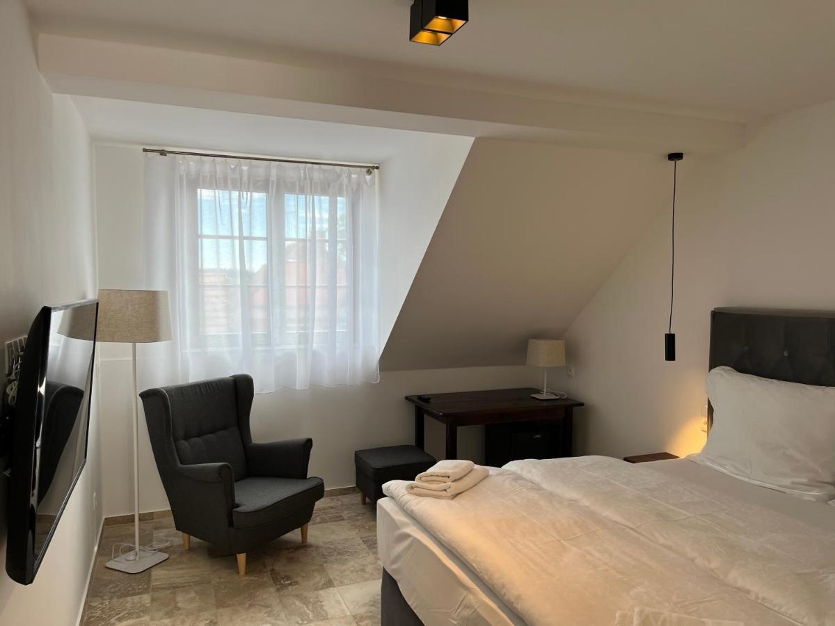 Hotel Separé v zahradě Ratmerice Exteriér fotografie